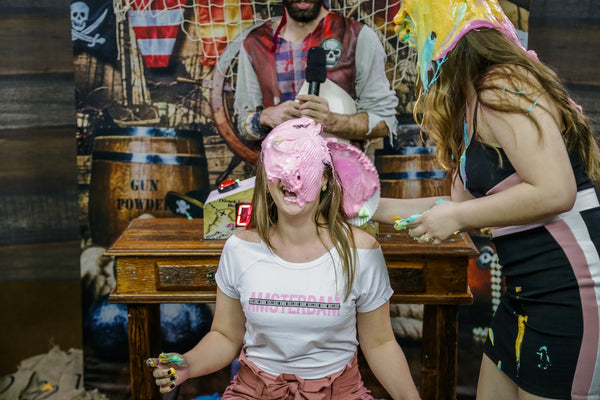 Giovanna and Alessandra and taking many pies in the face and slimed - Épic Program 08