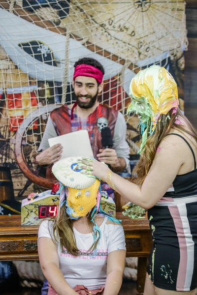 Giovanna and Alessandra and taking many pies in the face and slimed - Épic Program 08