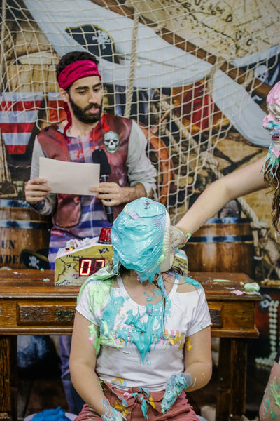 Giovanna and Alessandra and taking many pies in the face and slimed - Épic Program 08