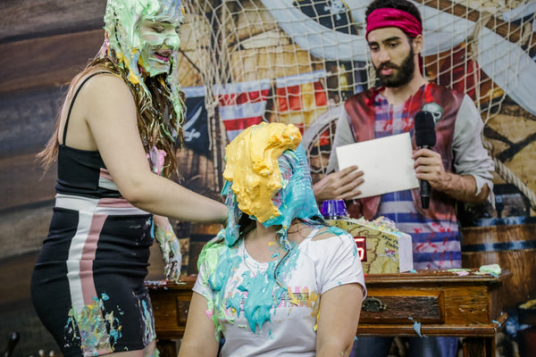 Giovanna and Alessandra and taking many pies in the face and slimed - Épic Program 08