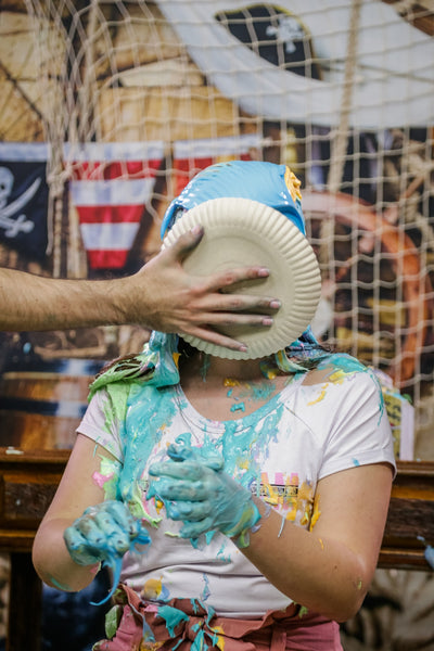 Giovanna and Alessandra and taking many pies in the face and slimed - Épic Program 08