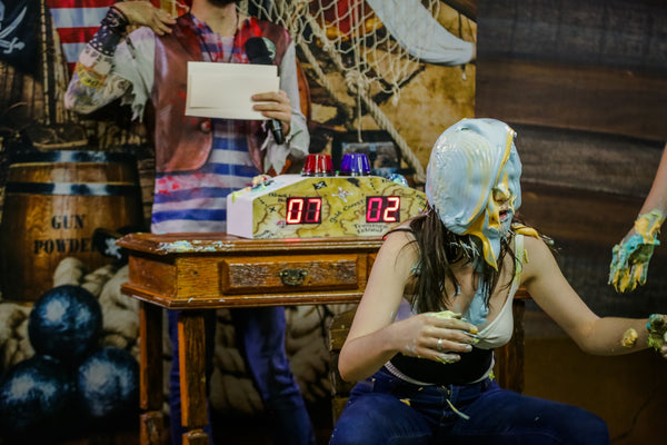 Brunette takes 30 pies and slimed |"Pie Storm & Slime Finale!"- Andreza vs Julia - program 11