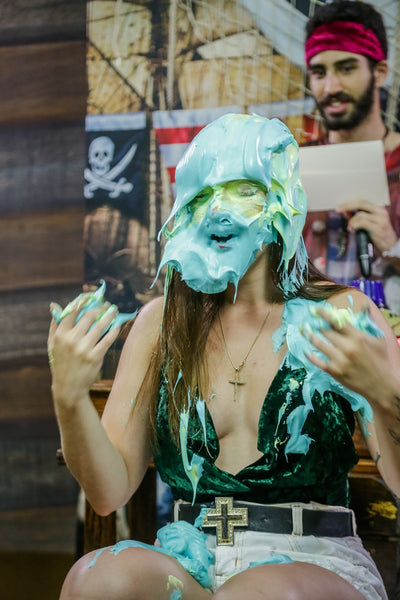 Brunette takes 30 pies and slimed |"Pie Storm & Slime Finale!"- Andreza vs Julia - program 11