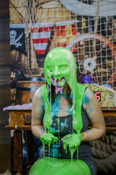 Blondes challenge Program 08 - pies in the face with humiliating slimed (Cecilia vs Nicoly)